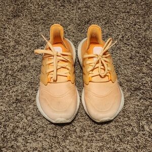 Womens Adidas Ultraboost 22 Shoes Size 7.5